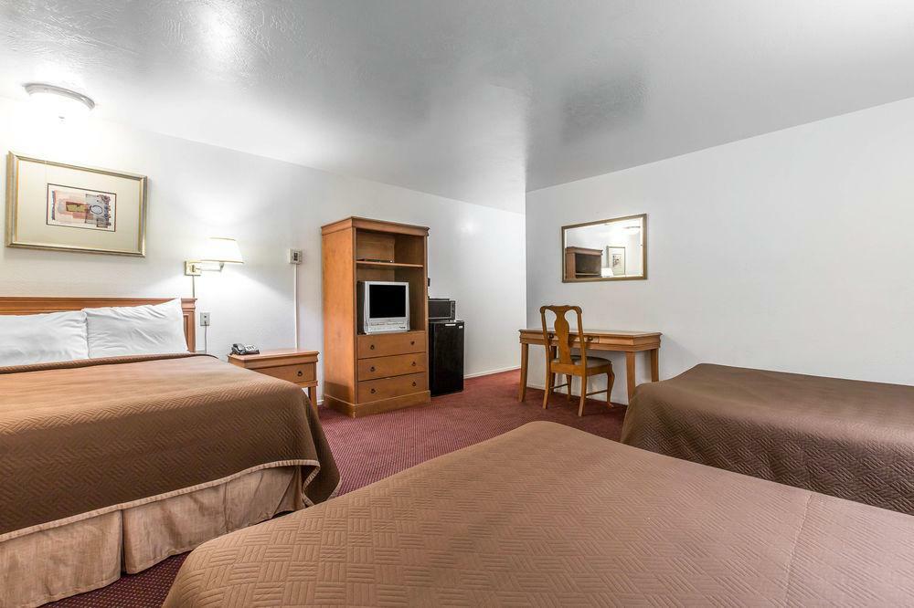 Rodeway Inn Near University-Gateway To Yosemite Merced Ngoại thất bức ảnh